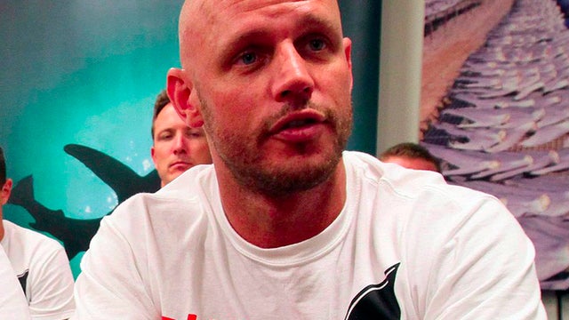 Shark attack survivor: "No Time for Fear" 