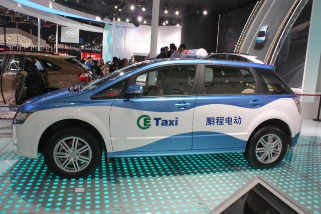 11_BYD_e6_taxi_2.JPG 