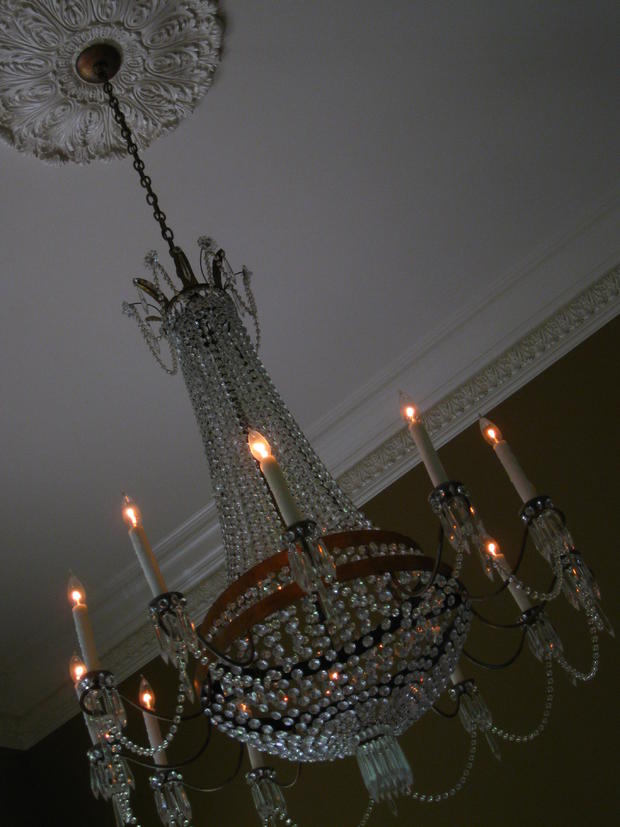 chandelers-were-replaced-to-match-homes-era.jpg 