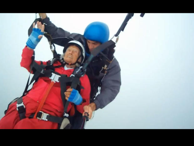 world's oldest paraglider, Margaret Mackenzie McAlpine 