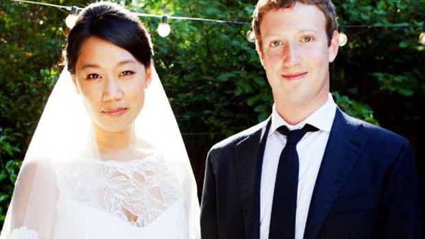 Facebook CEO gets married at surprise wedding 