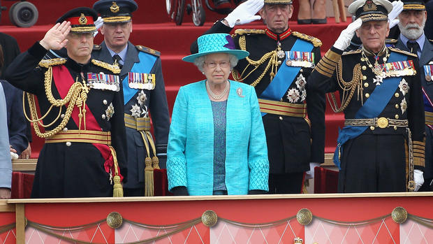 Military parade for queen's jubilee 