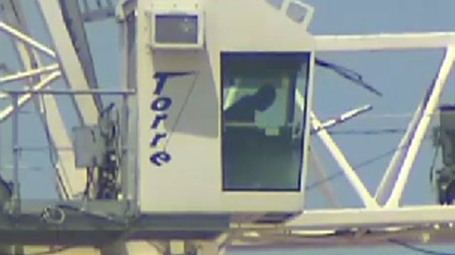 dallas-crane-standoff.jpg 