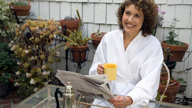Lady_bathrobe3291705Medium.jpg 