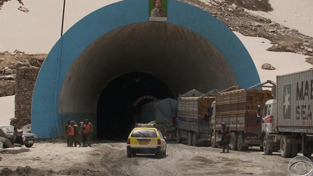 120609-Salang_Tunnel.jpg 