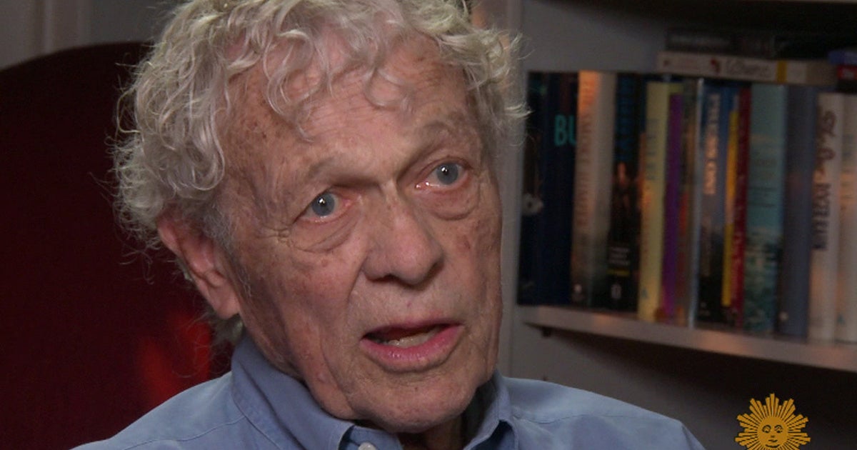 A keeper of Hollywood's secrets now spills them - CBS News