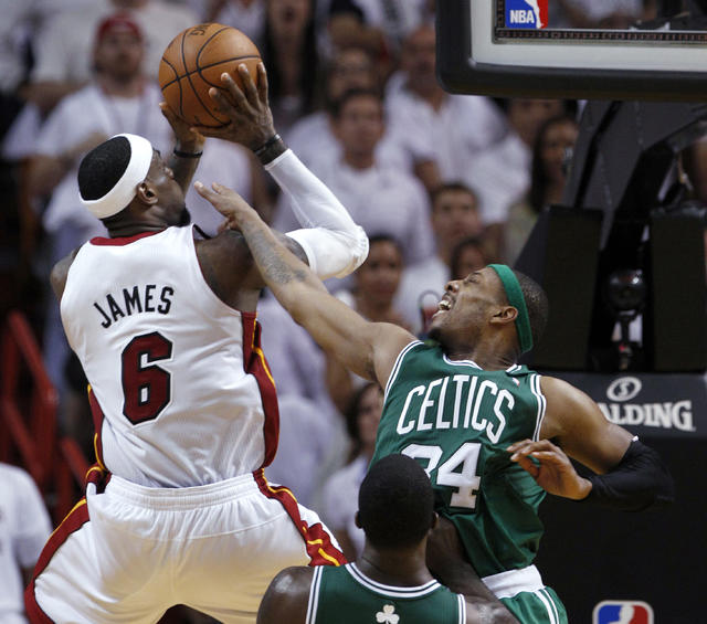 Paul Pierce and Ray Allen - NBA Finals Game 4: Boston Celtics v