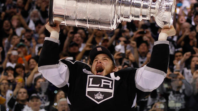 Ithaca native and NHL champion Dustin Brown brings Stanley Cup home to  hundreds