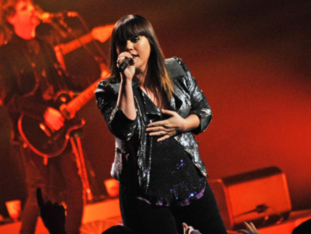 Nightlife &amp; Music Summer Concerts, Kelly Clarkson 