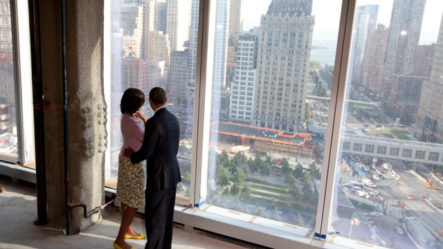 Obamas_at_world_trade_center.jpg 