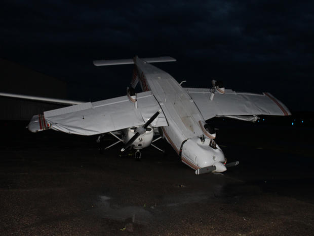 lakeville-airplane-damage1.jpg 