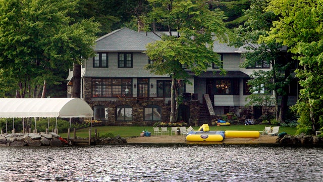 RomneyVacationHome.jpg 