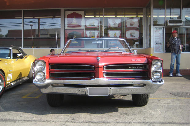 1966 Pontiac 2+2 