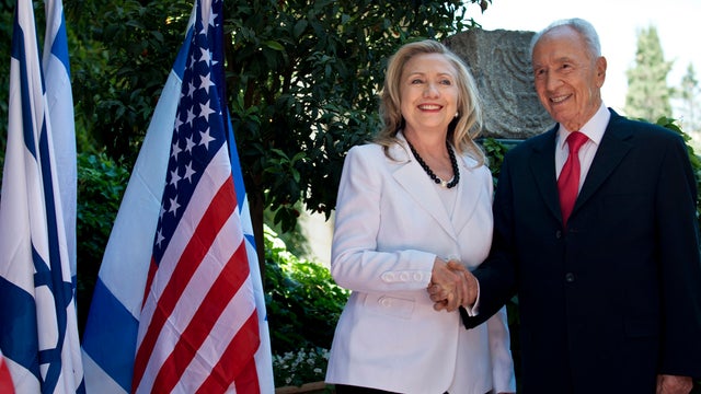 Israel's President Shimon Peres and U.S. Secretary of State Hillary Rodham Clinton 