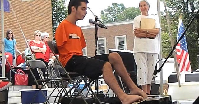 Dennehy, born without arms, covers "Iris" CBS News