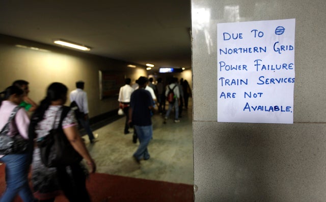 004-IndiaPowerLoss_1.jpg 