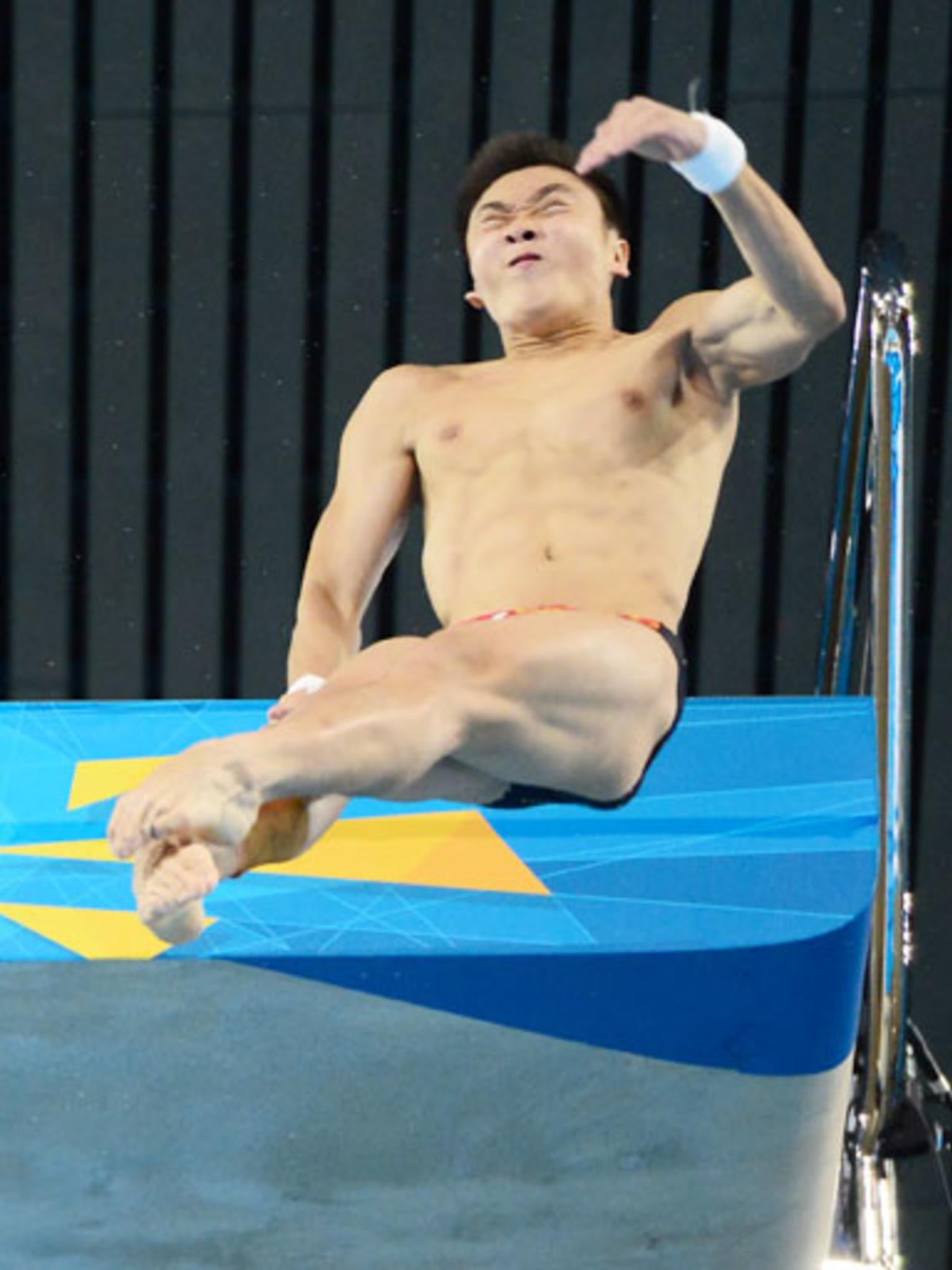 Olympic Divers Funny Faces 3996