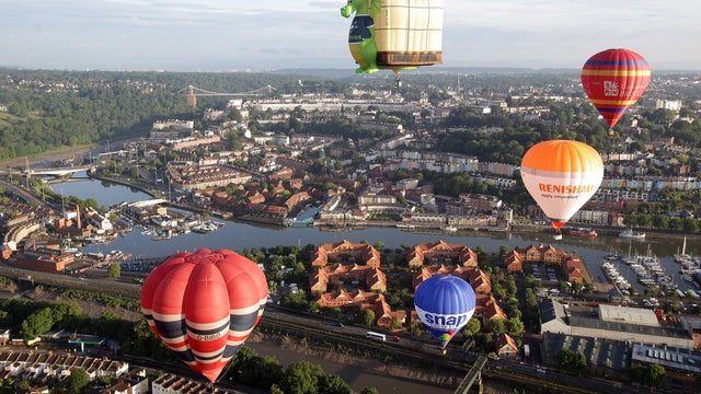 029-BalloonistsBristol.jpg 