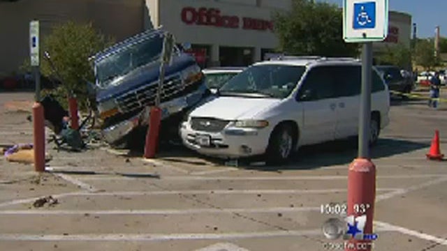 lake-worth-crash--CBS-DFW.jpg 