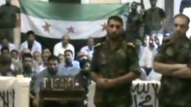 Syrian rebels guard Iranian hostages 