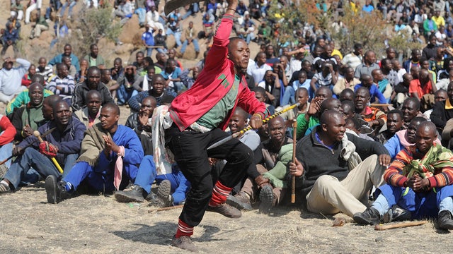 miners, south africa, Rustenburg, wages 