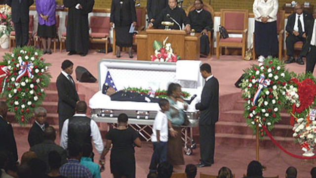 walker-funeral-denardo.jpg 