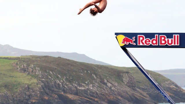 12-RedBullCliffDivingfront.jpg 