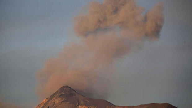 Volcano erupts in Guatemala 