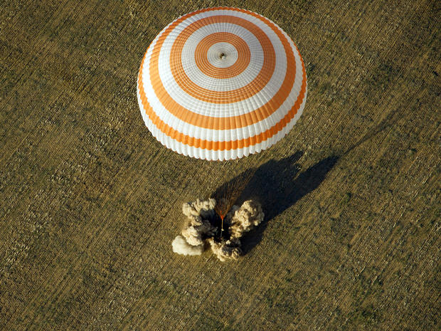Soyuz TMA-04M spacecraft lands in a remote area near the town of Arkalyk, Kazakhstan 