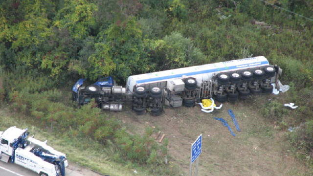 696-tanker-crash.jpg 