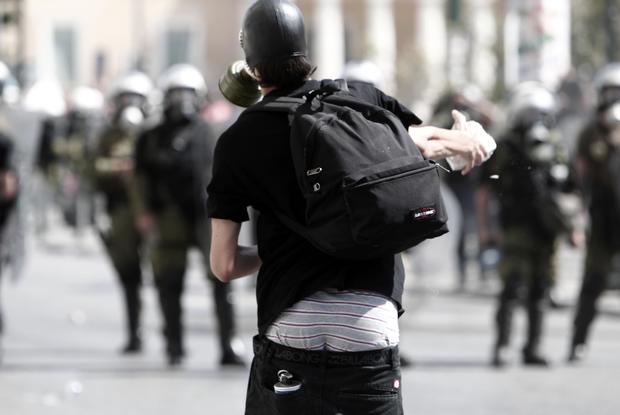 36-GreeceProtestCrisis.jpg 