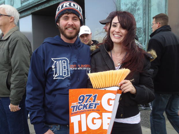 tigers-fans-game-4-alcs-19.jpg 