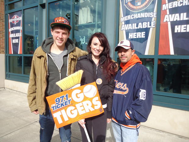 tigers-fans-game-4-alcs-27.jpg 
