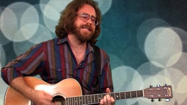 Jonathan Coulton sings "Code Monkey" 