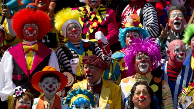 clowns.jpg 