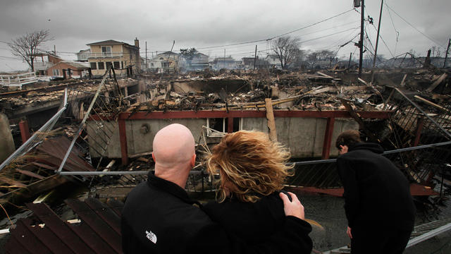 Breezy Point, Queens goes up in flames 
