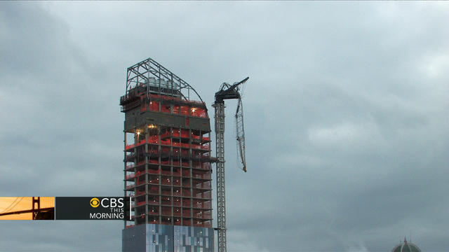 Collapsed crane still dangling over NYC 