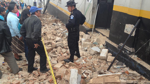 7.4-magnitude earthquake strikes Guatemala 