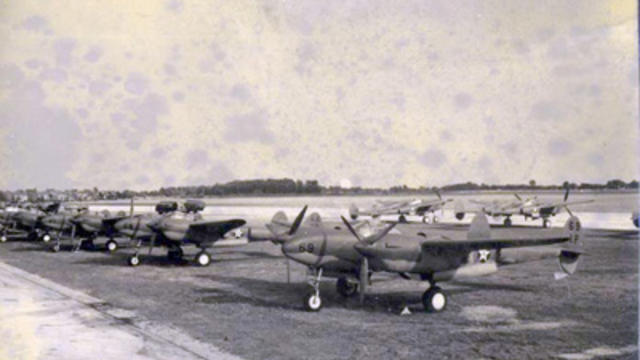 p-38s-selfridge-field-1941-copy.jpg 