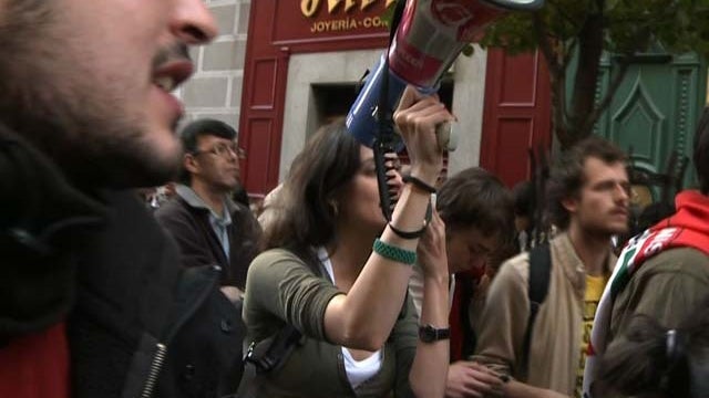 121114-Spain_protest.jpg 