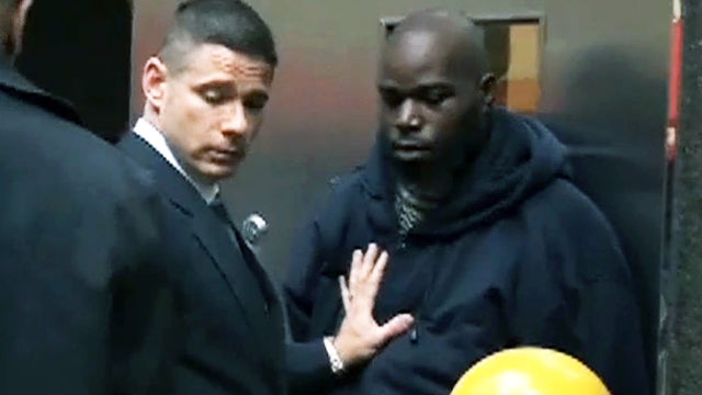 Police detain suspect in NYC subway "fatal push" 