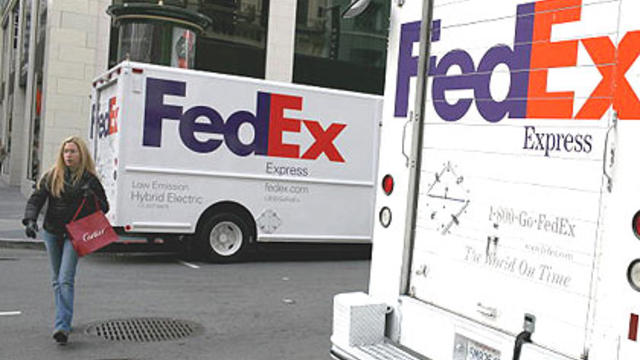 fedex-trucks-getty-84085221.jpg 