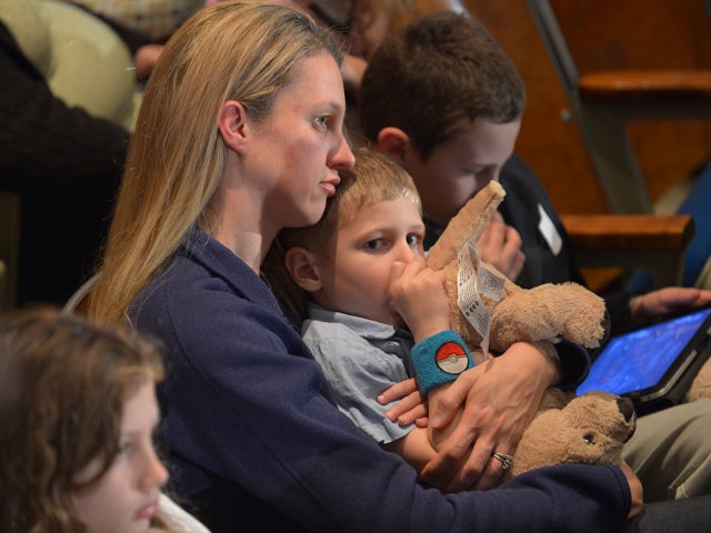 newtown, connecticut, shooting, memorial, vigil 