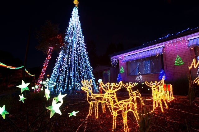 19-EpicChristmasLights.jpg 