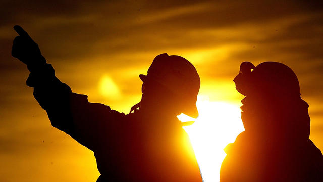 firefighters-getty.jpg 