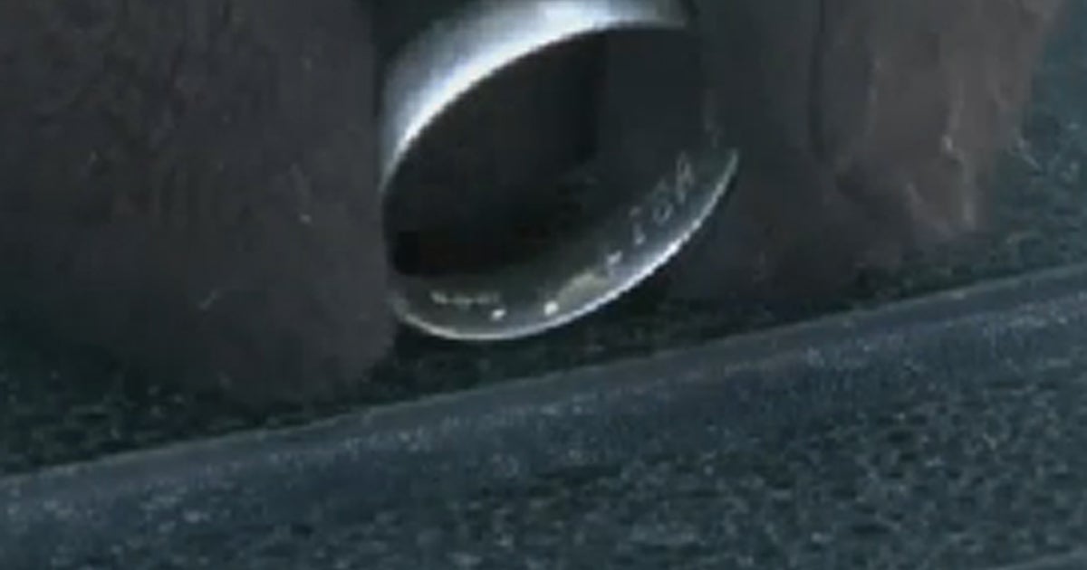 Good Samaritan finds wedding ring along side of snowy highway, seeks ...
