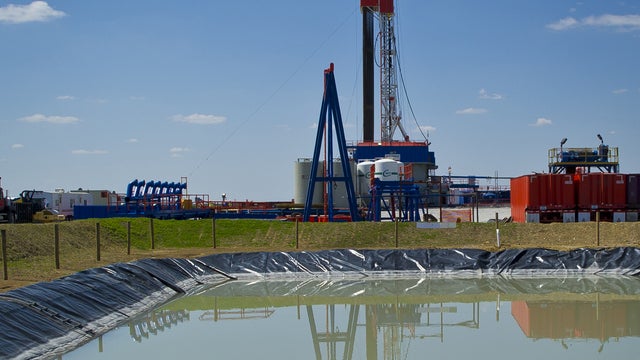 fracking_143087457.jpg 