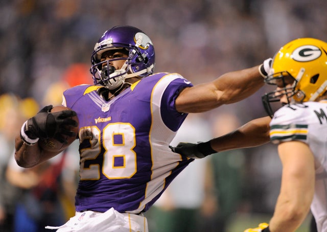 adrian_peterson_158821898.jpg 