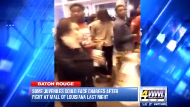 Cell phone video caught the chaos at the Mall of Louisiana Saturday night. 