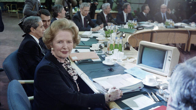 08-Margaret-Thatcher.jpg 